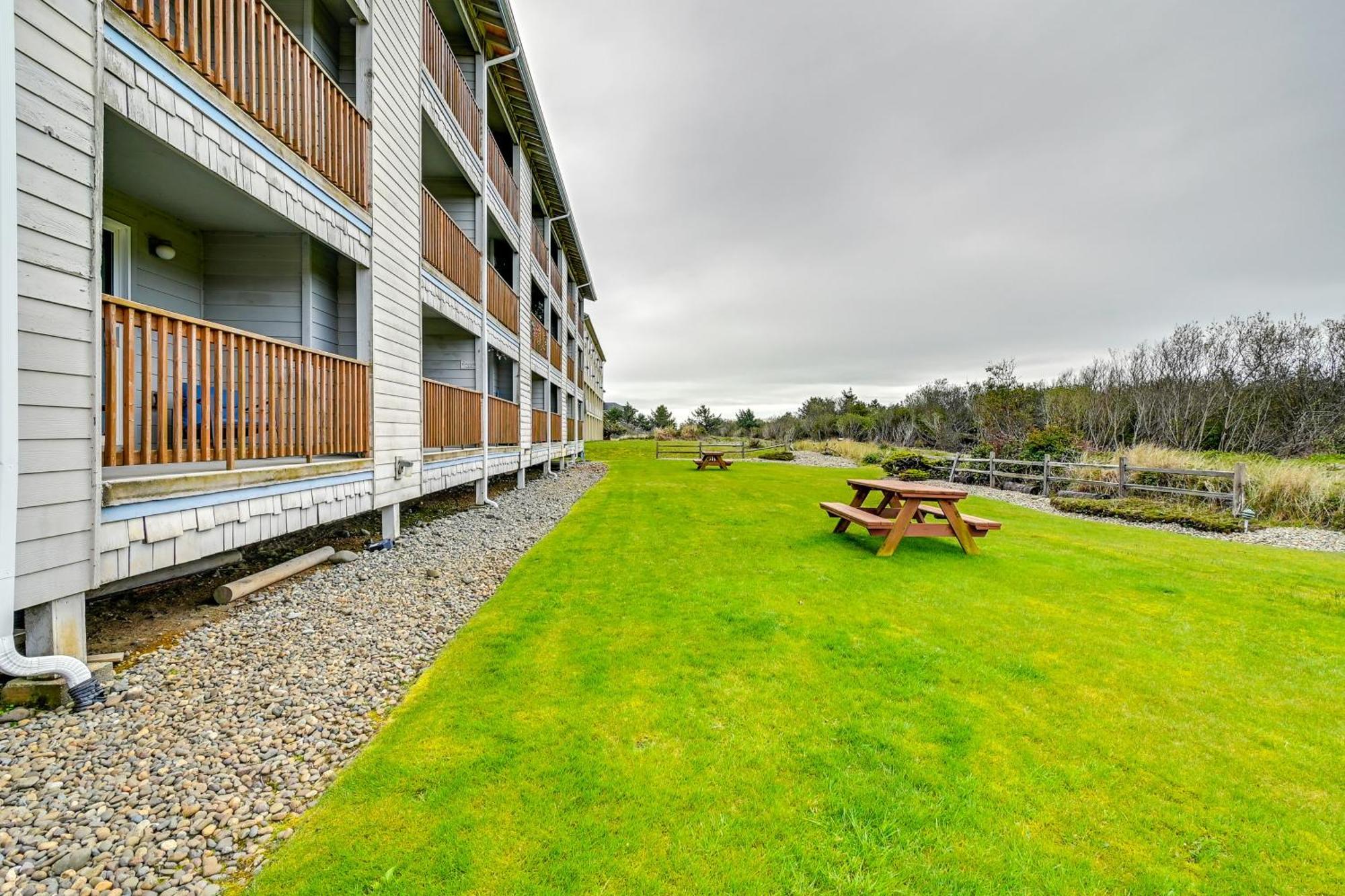Ocean Shores Condo With Balcony Less Than 1 Mi To Beach! Kültér fotó